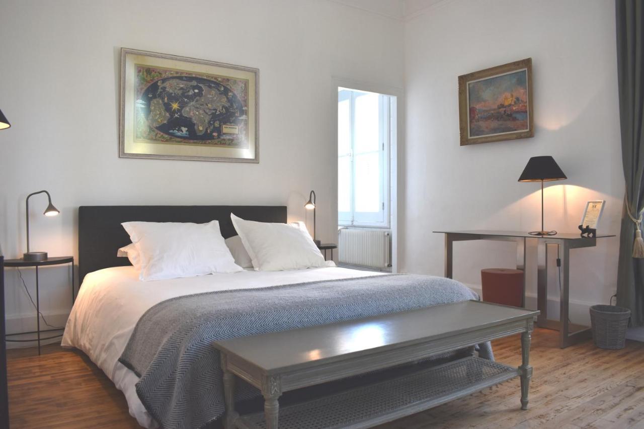 Manoir Des Tuileries Du Buisson Bed & Breakfast *